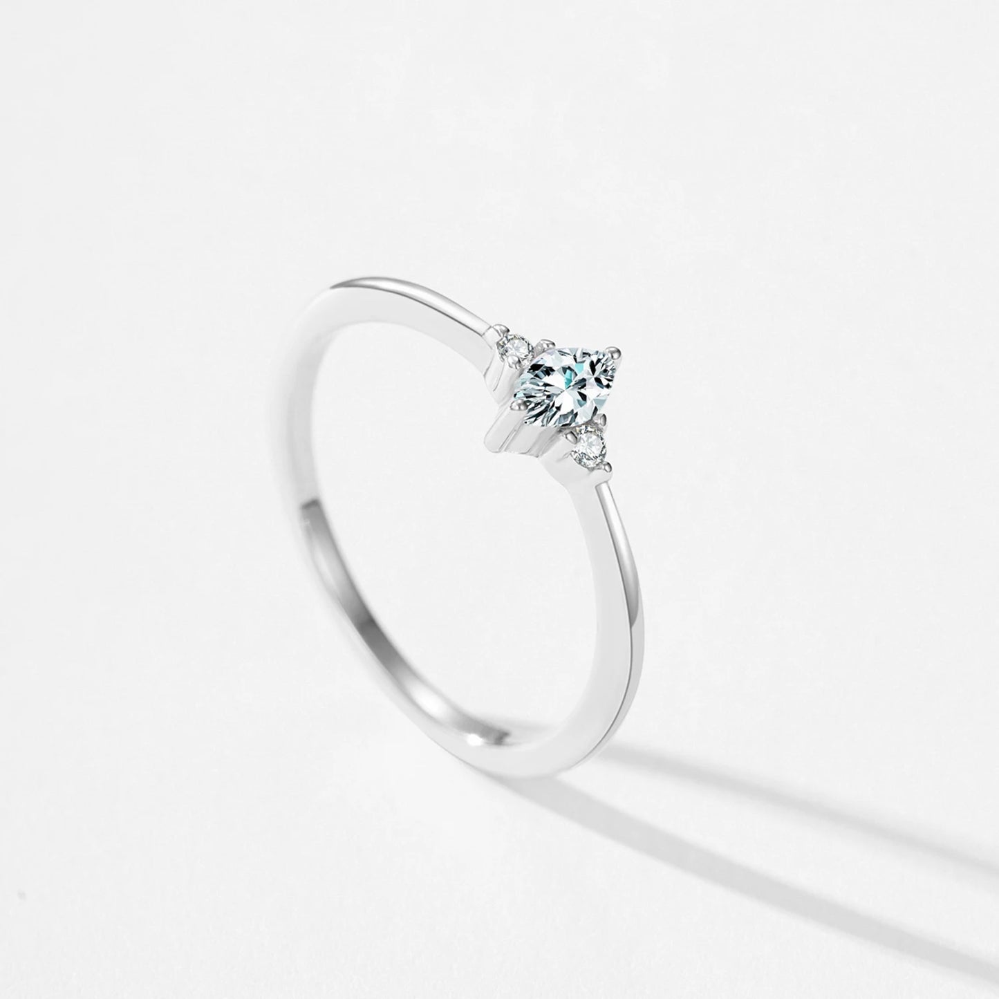 "LITTLE SPARK" Sterling Silber Ring