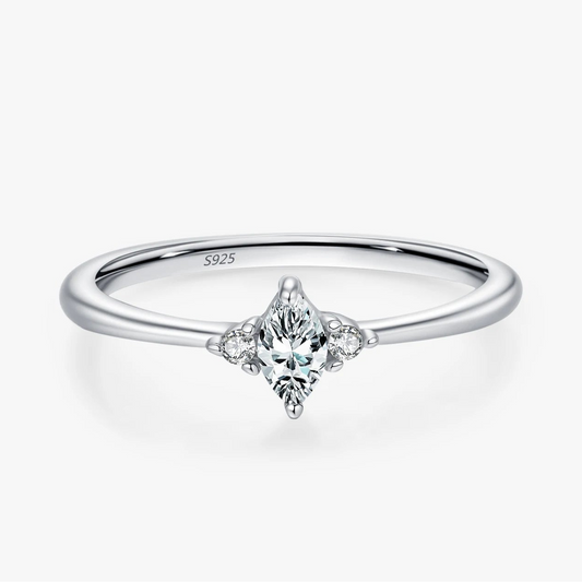 "LITTLE SPARK" Sterling Silber Ring