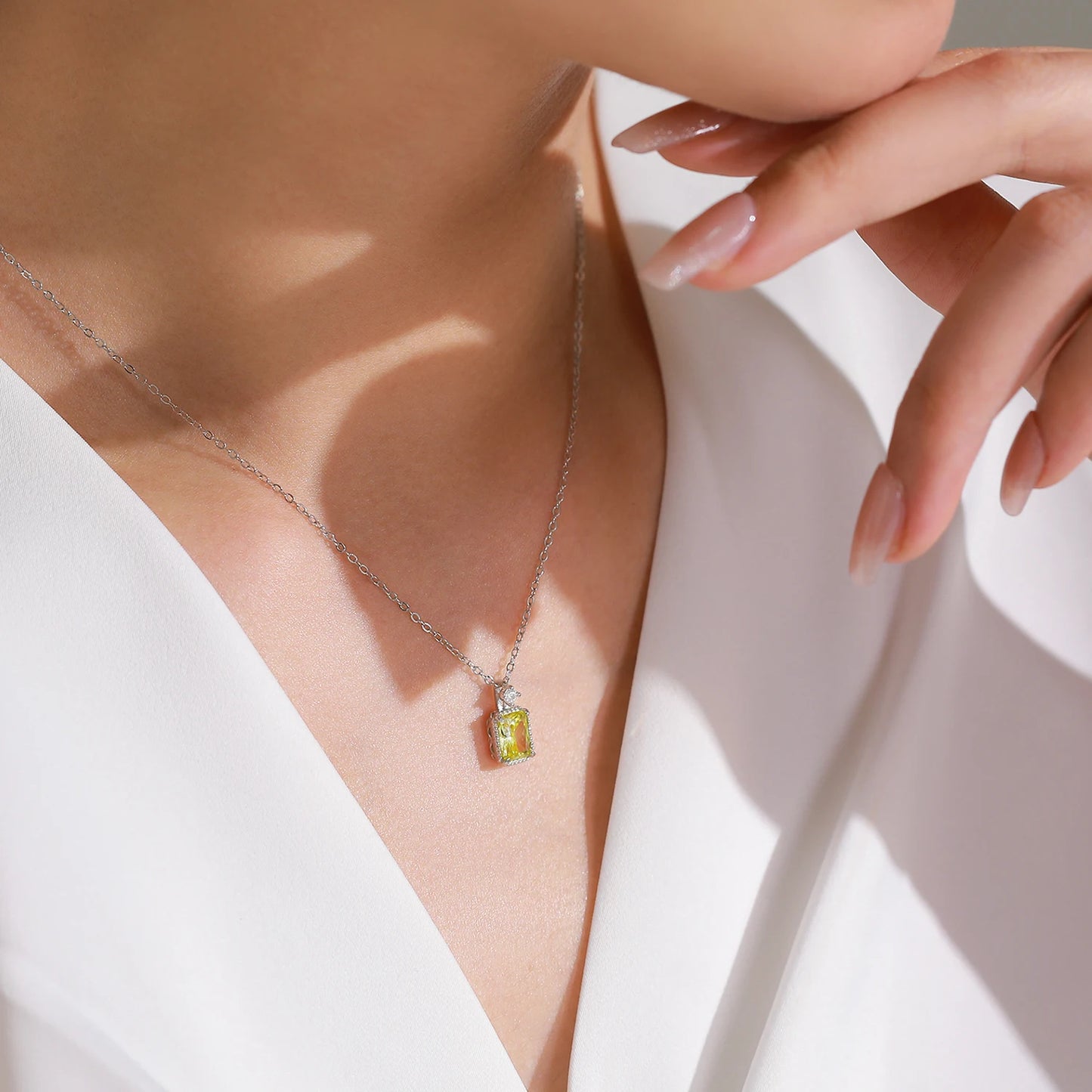 "AMBER RADIANCE" Sterling Silber Halskette