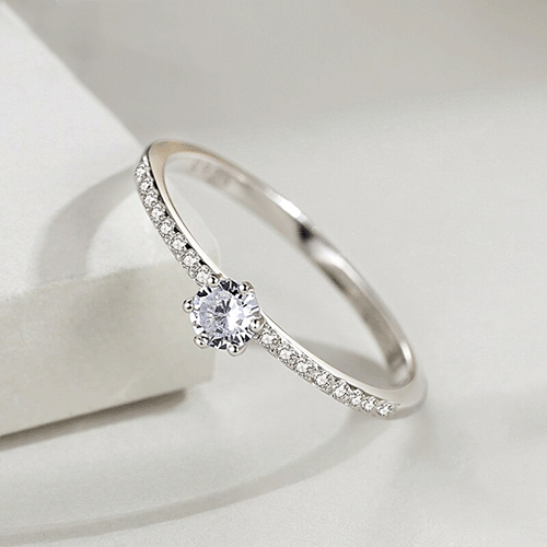 "DAINTY SOLITAIRE" Sterling Silber Ring